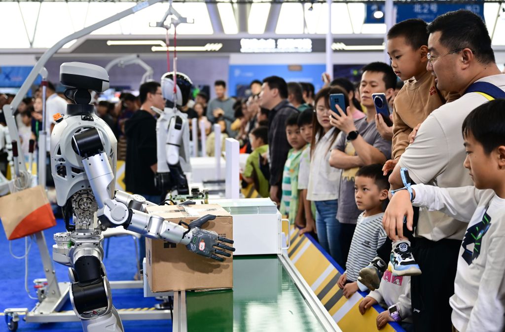 Editorial: Garment to Robot: South Korea’s Struggle with China’s&nbsp;Dominance