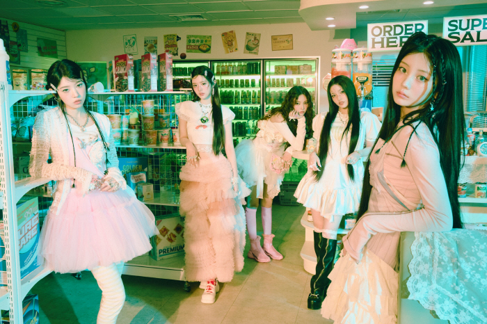 ILLIT Directs Top Of Weekly Record Charts With First Single…The fever is hot as soon as it debuted