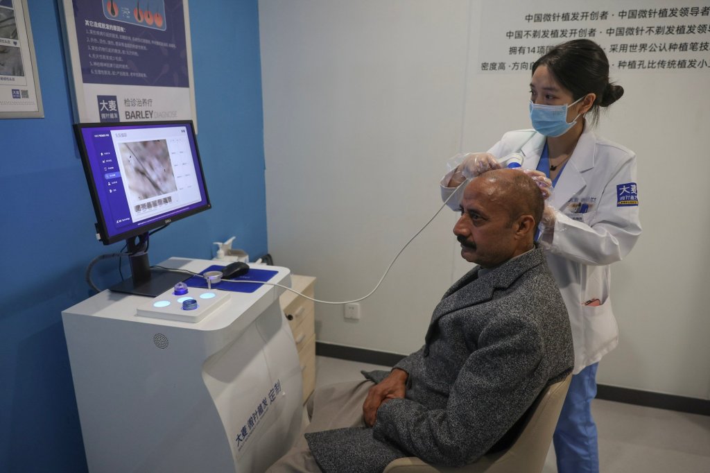 Hong Kong’s Healthcare Can’t Rely on Mainland&nbsp;China