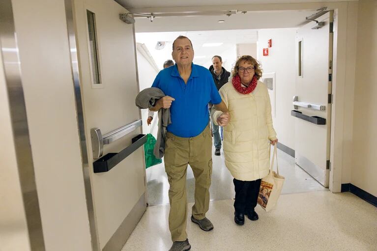 U.S. man survives six months with pig kidney, sets&nbsp;record