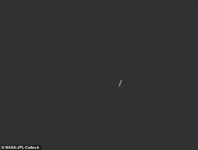 Mysterious Martian Sighting: Enigmatic Cylindrical Spacecraft&nbsp;Spotted