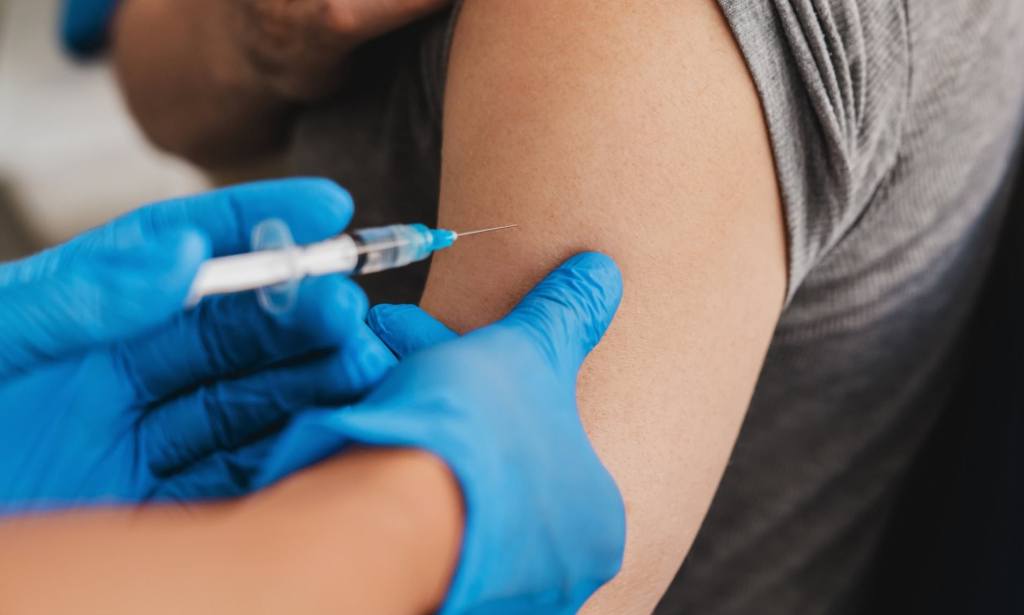 Experts Counter Controversial Study Linking Covid Vaccine to Six&nbsp;Cancers