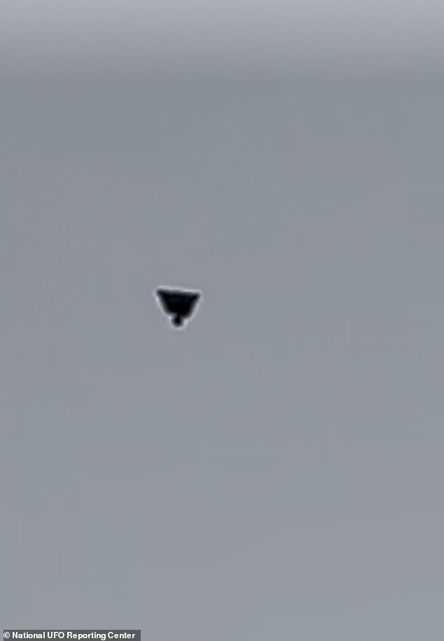 Mysterious Black Pyramid UFO Spotted Over U.S. in&nbsp;Daylight
