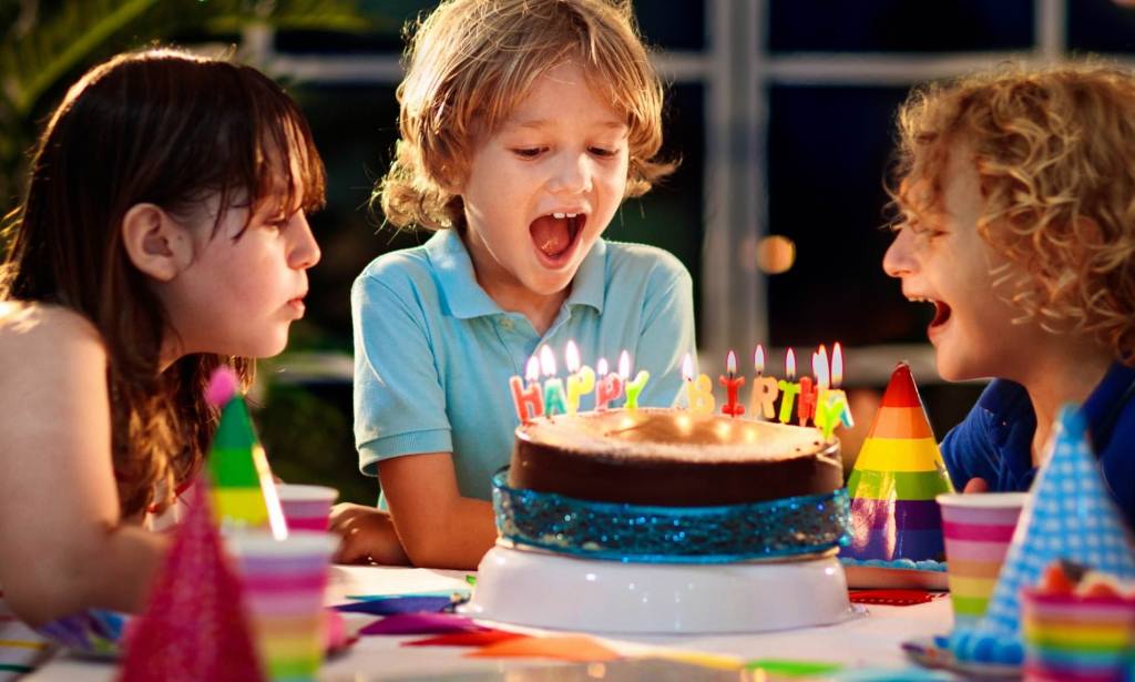 Labour urges schools to swap cake for fruit platters on&nbsp;birthdays