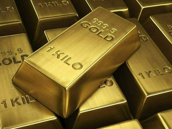 Gold Surges to Record Rs 428,200 per&nbsp;Tola