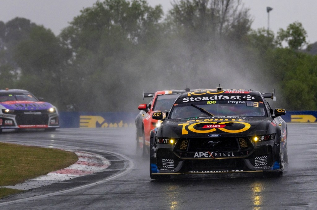 Supercars Bathurst 1000: Payne, Tander, Ford Triumph in Chaotic&nbsp;Race