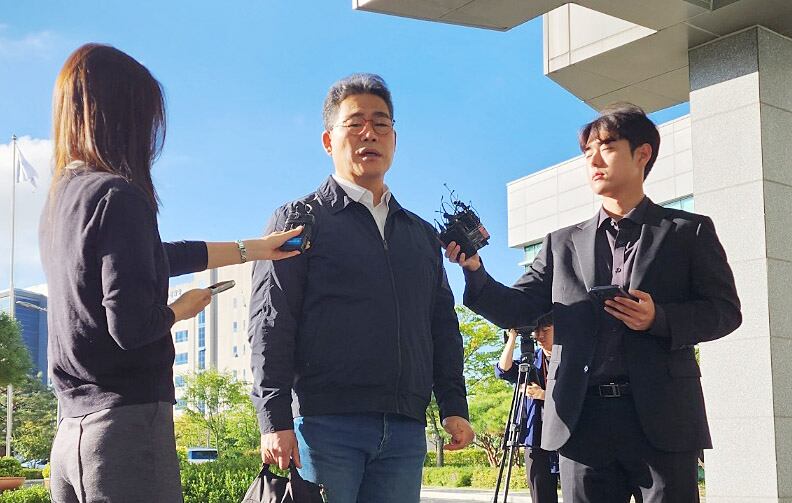 Editorial: Clash Between Prosecutor and Police Amid Gaeddal&nbsp;Applause