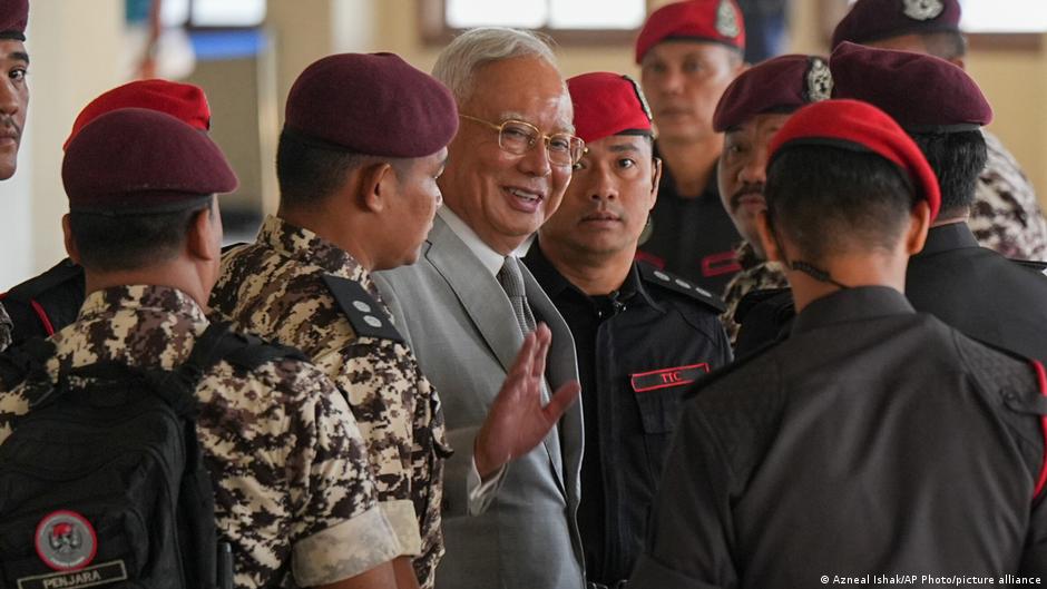 Malay Court Rejects Najib Razak’s House Arrest&nbsp;Request
