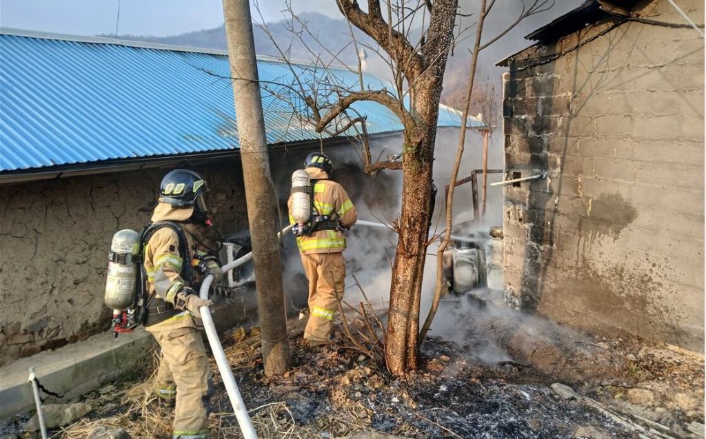 House Fire in Uiseong County Claims Two Lives, Injures&nbsp;One