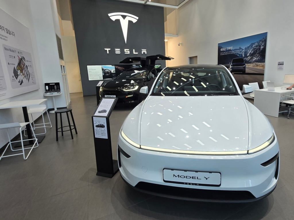 Tesla effect sparks 272 trillion won in online&nbsp;deals