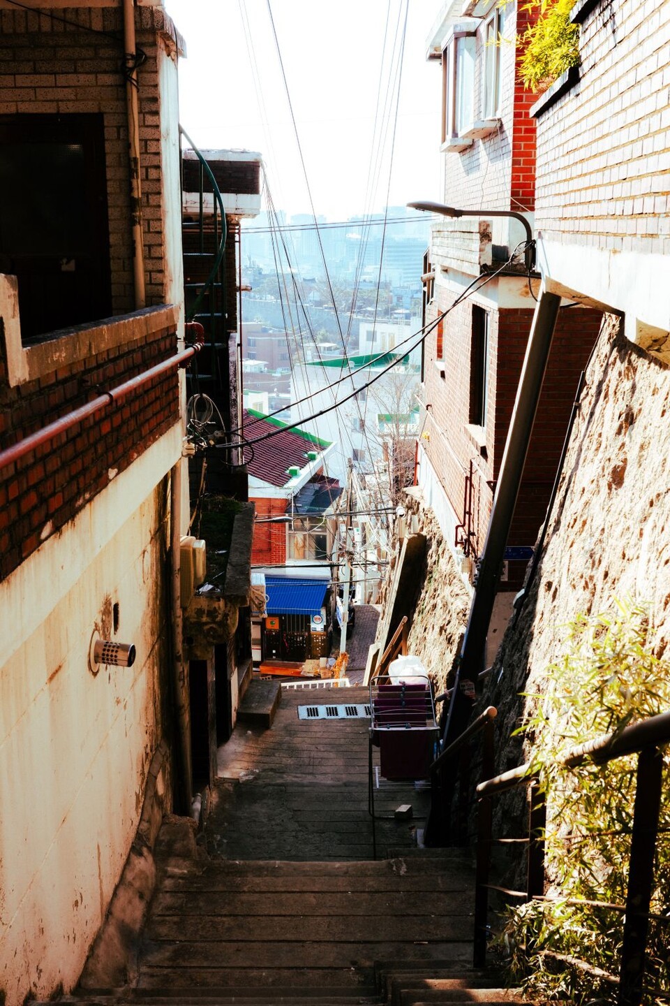 Changsin-dong Cliff Alley: Seoul’s Hidden Quarry&nbsp;Viewpoint