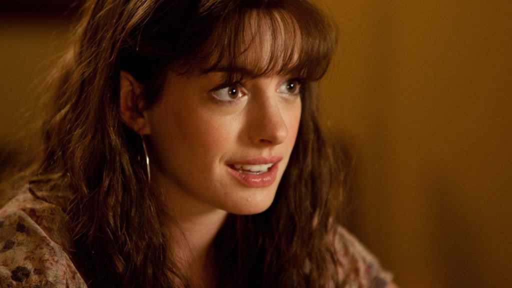 Anne Hathaway Turns Heads in Bold New York&nbsp;Look