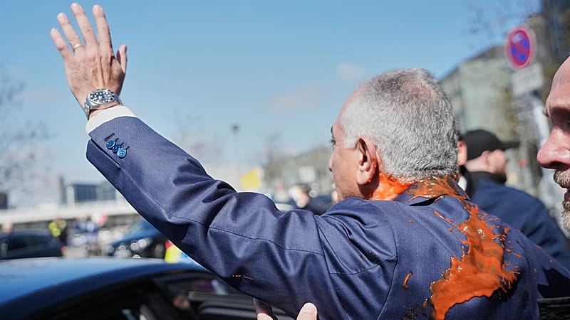 Iran’s Exiled Crown Prince Drenched in Red Liquid in&nbsp;Berlin