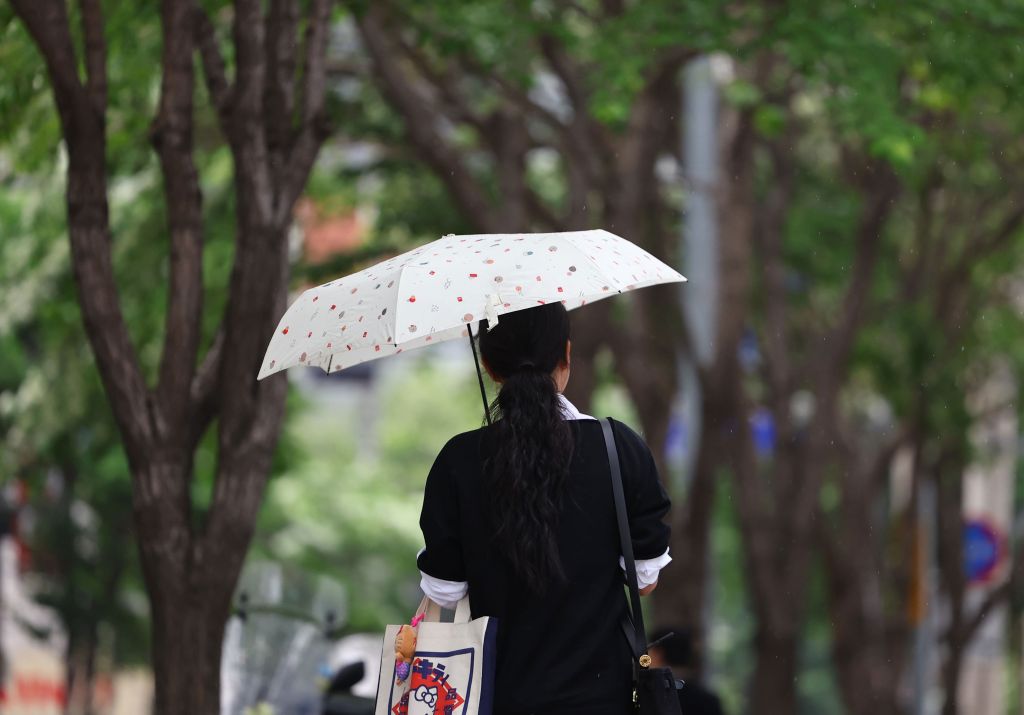 Rainstorm Across the Nation Brings Strong&nbsp;Winds