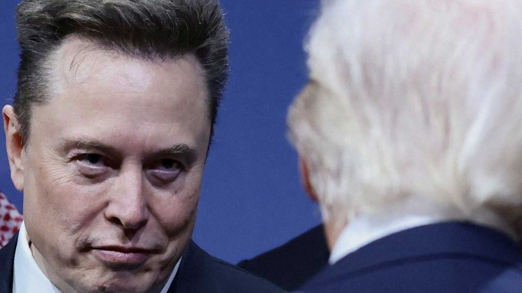 Experts Warn as SpaceX Rushes into Major Market&nbsp;Indexes