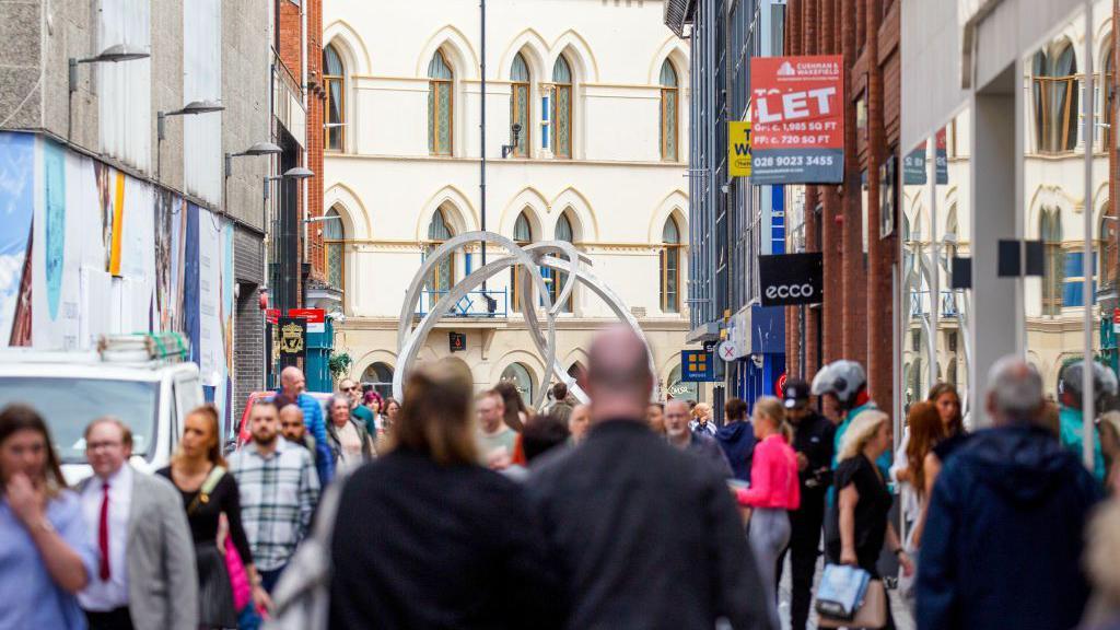 Belfast Extends Sunday Trading Hours for Two&nbsp;Weeks