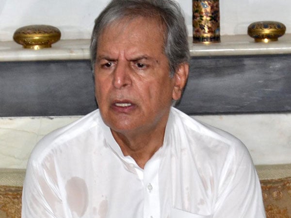 Police Arrest Javed Hashmi and Sons-in-Law Over Power Theft Allegations